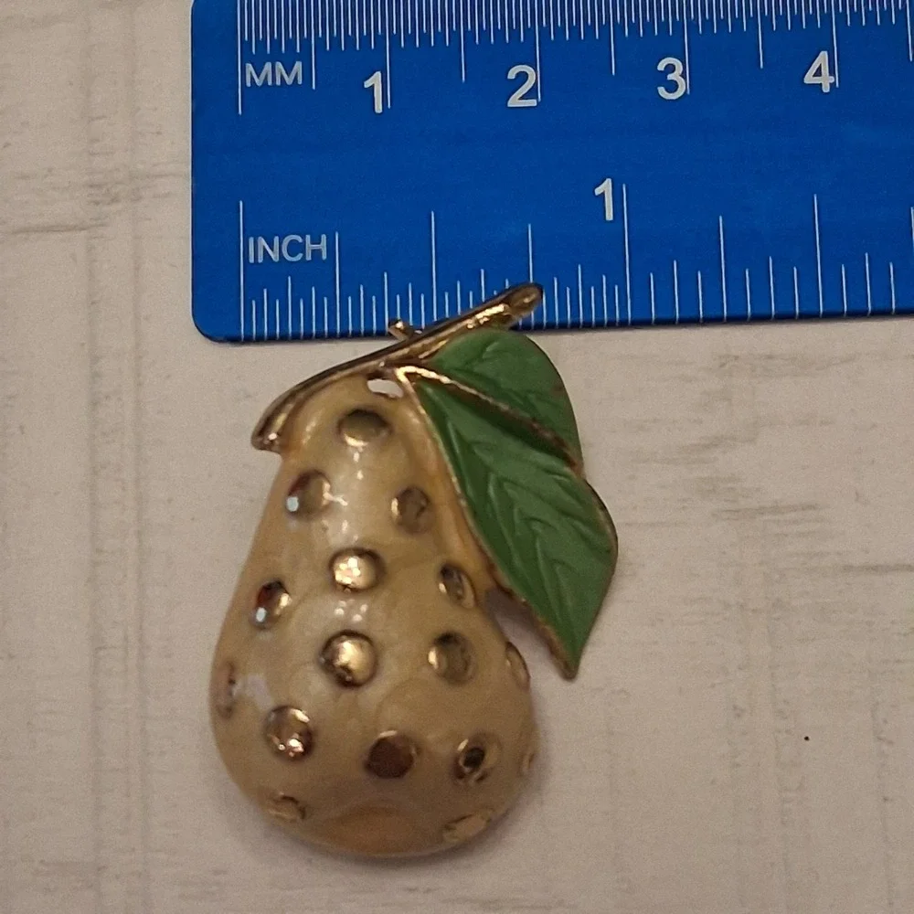 N/A gold tone